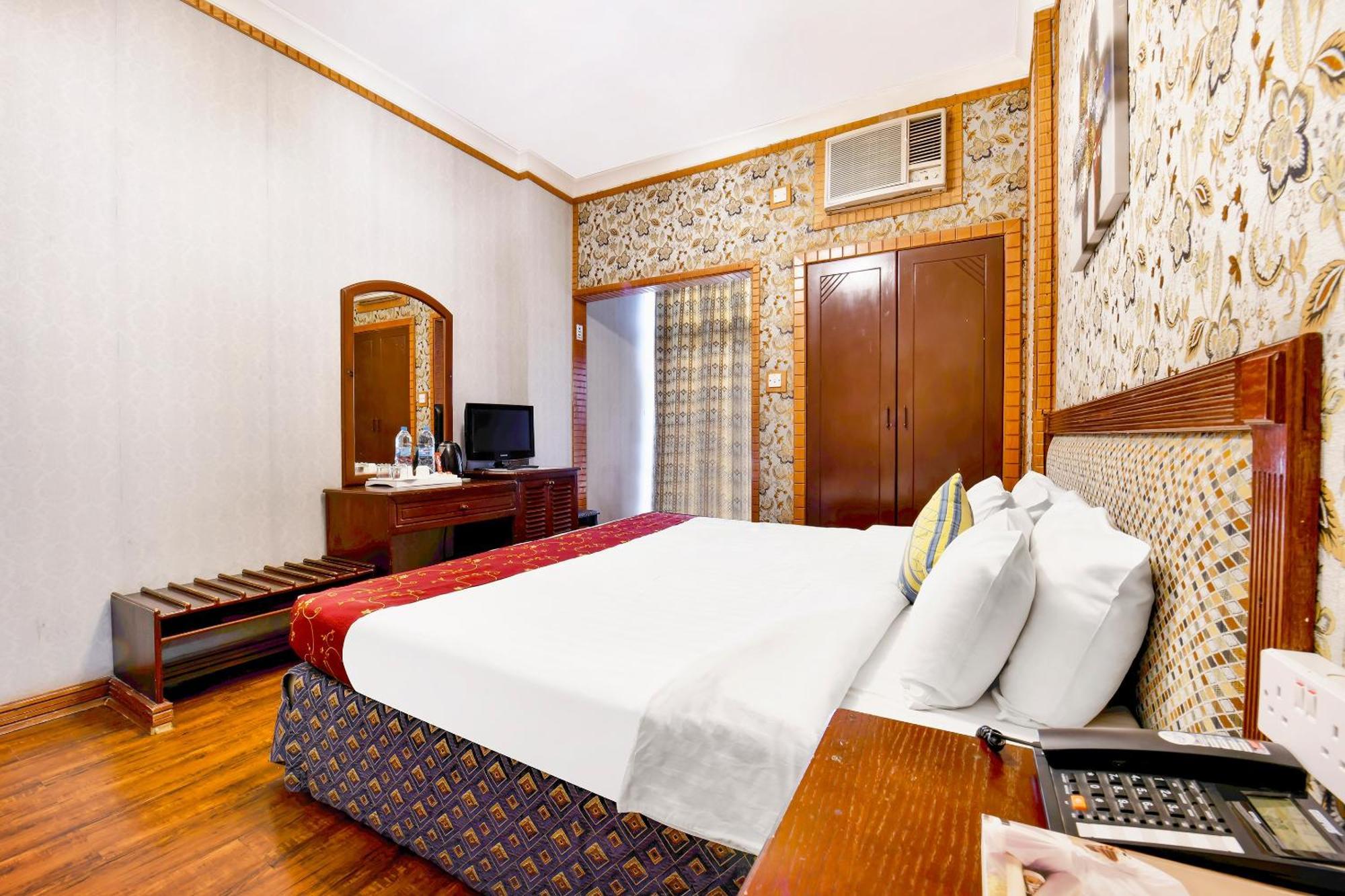 Capital O 125 Moon Plaza Hotel Manama Exterior photo