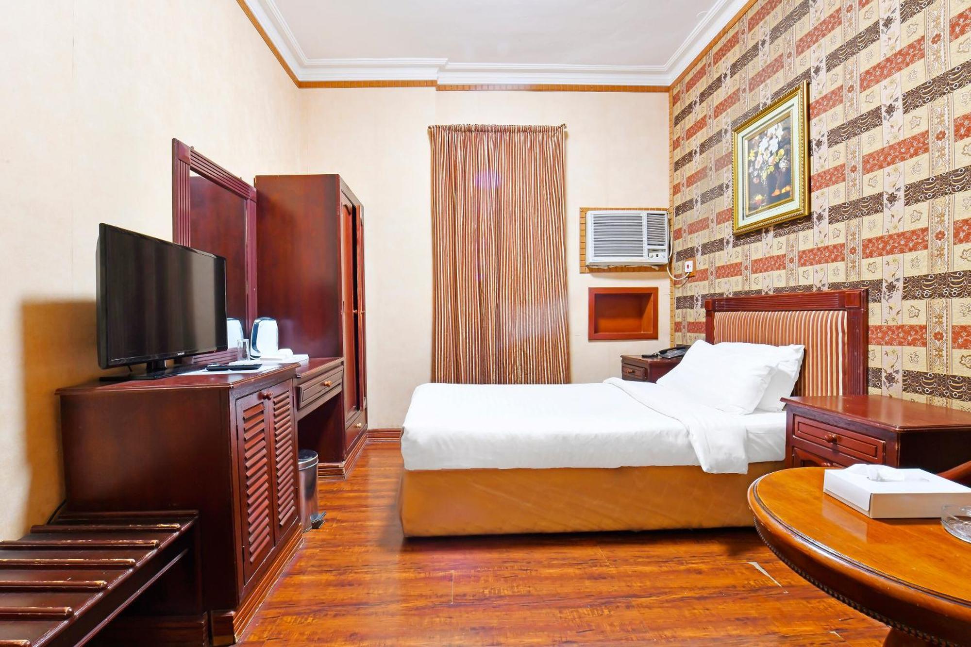 Capital O 125 Moon Plaza Hotel Manama Exterior photo